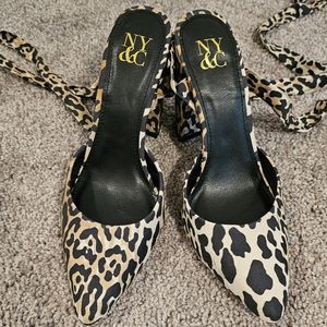 New York & Company Cheetah Hellels